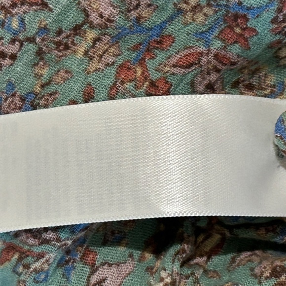 Fat Face Sage Green Prairie Floral Buttoned Long 3/4 Sleeve Blouse Top - Picture 5 of 9